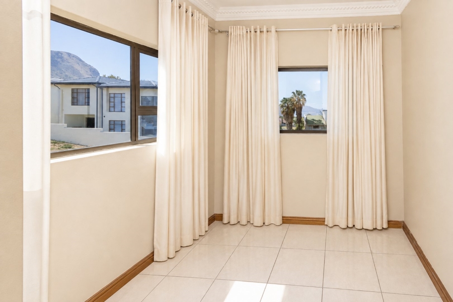 4 Bedroom Property for Sale in Kosmos Ridge North West